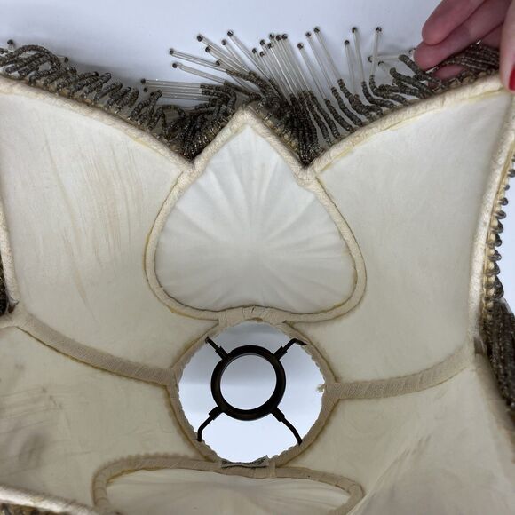 VTG Dale Tiffany Lamp Shade Cream Heart Glass Beaded Fringe Boudoir Romantic - Picture 9 of 16
